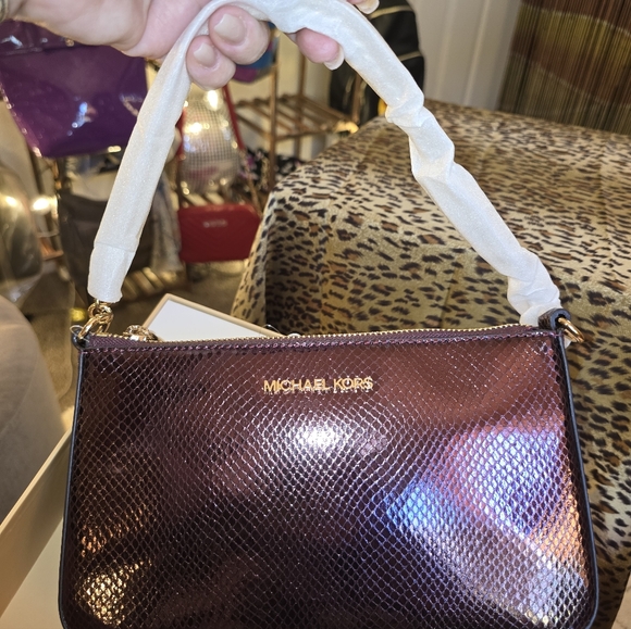 NWT Michael Kors Shimmering Plum Handbag & Cardholder Set In Box - Picture 6 of 10